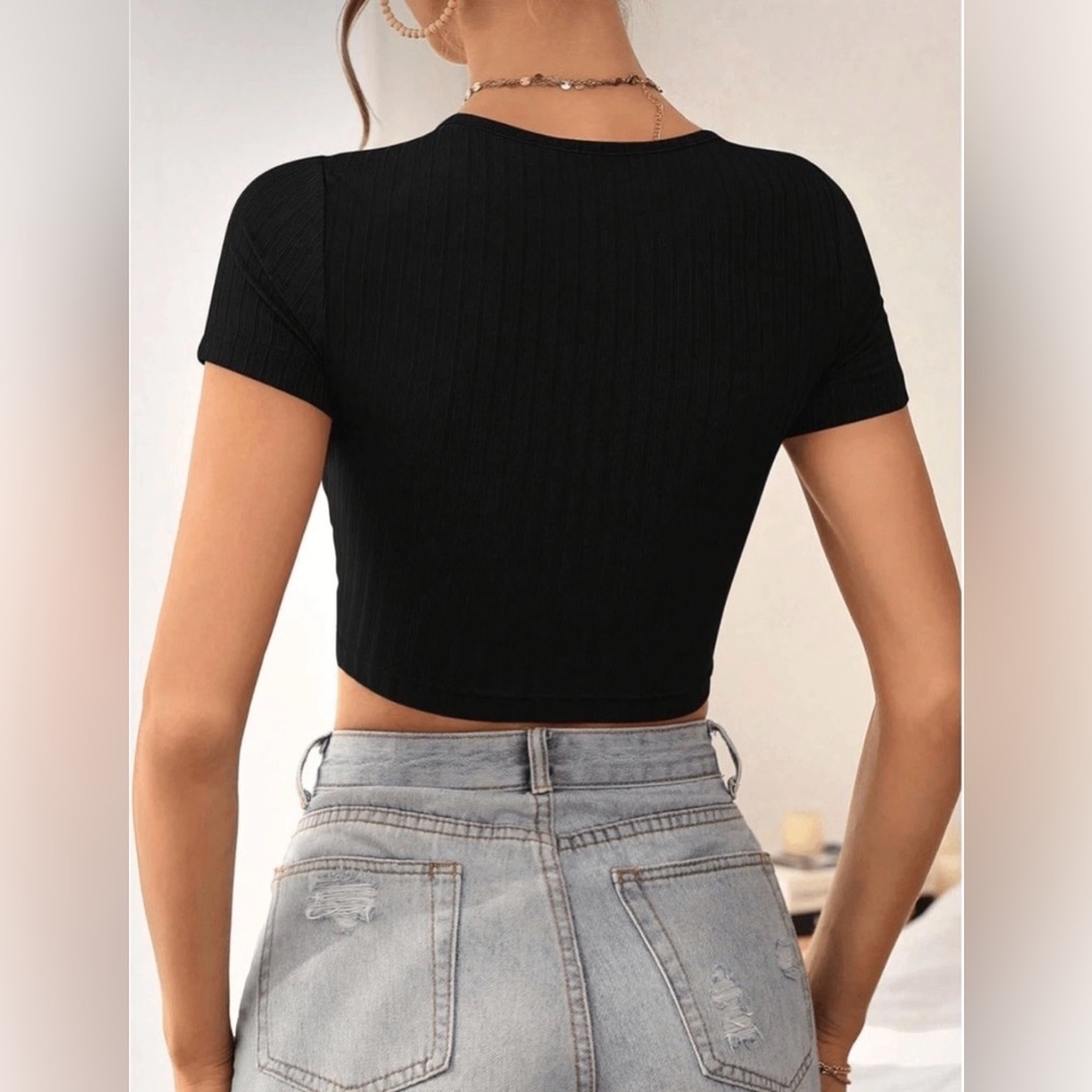 Halara Ribbed Elegant Black V-Neck Wrap Top NWT - Picture 2 of 6